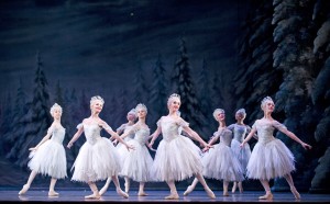 THE NUTCRACKER ;   Music by Tchaikovsky ;  Choreography by Wright ; Artists of The Royal Ballet (as Snowflakes) ;  The Royal Ballet  ;  At the Royal Opera House, London, UK ;   3 December 2013 ;  Credit: Tristram Kenton / Royal Opera House / ArenaPAL